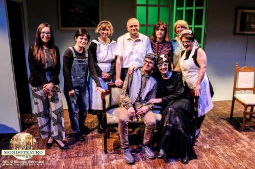 Une famille unie saggio teatro in francese 2019 Regia Giuseppe Radicia